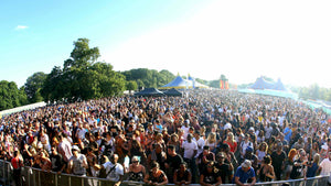 Sun shining, crowd screaming...